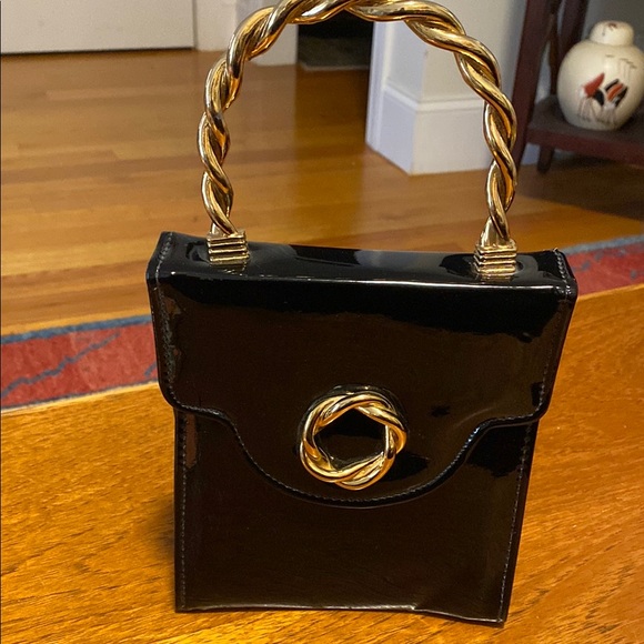 The Unbranded Brand Handbags - Chic Vintage Black patent leather Mini Bag with Gold Twisted Handle 1960’s